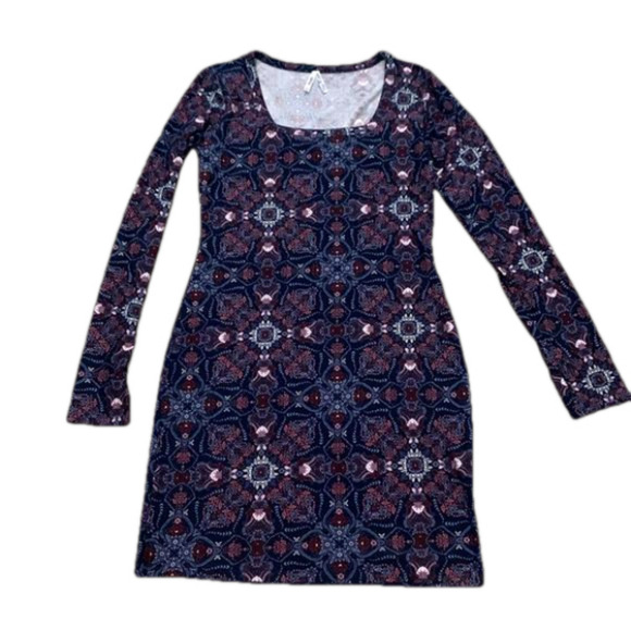 Mudd Dresses & Skirts - Mudd Long Sleeve Hourglass Mini Dress Small
